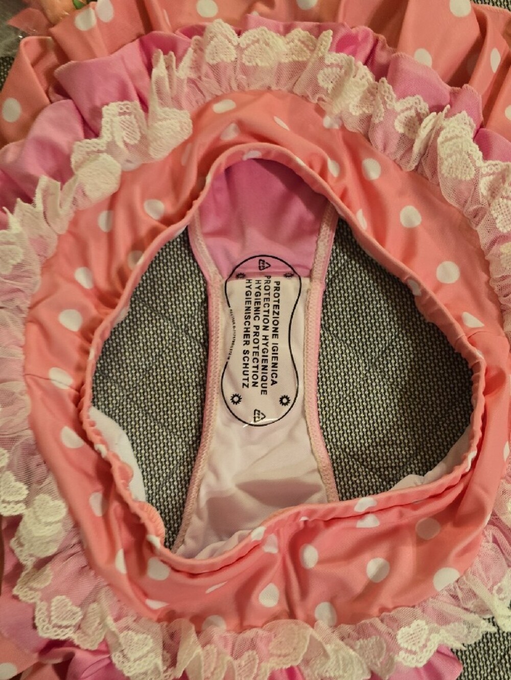 Pink Polka Dot Ruffled Women's Bikini Set - Picture 3 of 8